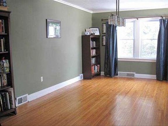 5th image of 503 Marshall Dr