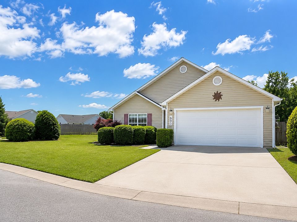 1st image of 605 Whittle Ct