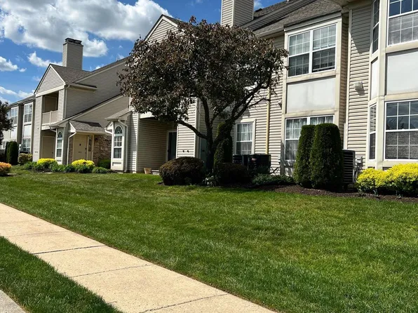 309 Bedford Ct, Quakertown, PA 18951