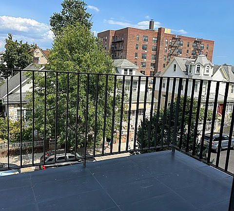 5th image of 332 E 28th St #2L