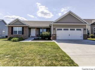 1513 Prairie Vista Dr, Chatham, IL 62629