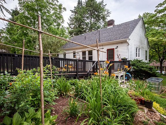 3rd image of 16 Enka Orchard St