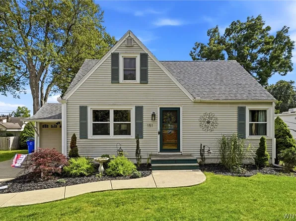 151 Cloverside Dr, West Seneca, NY 14224