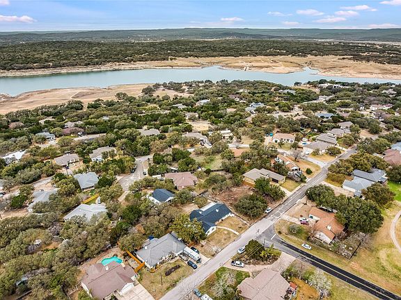 2nd image of 21446 Lakefront Dr