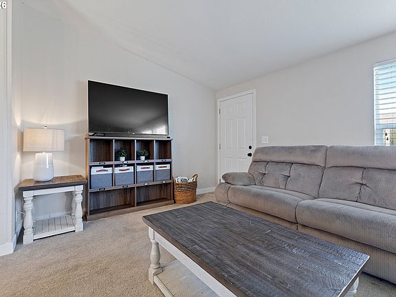 4th image of 17660 SW Bunker Oak Rd