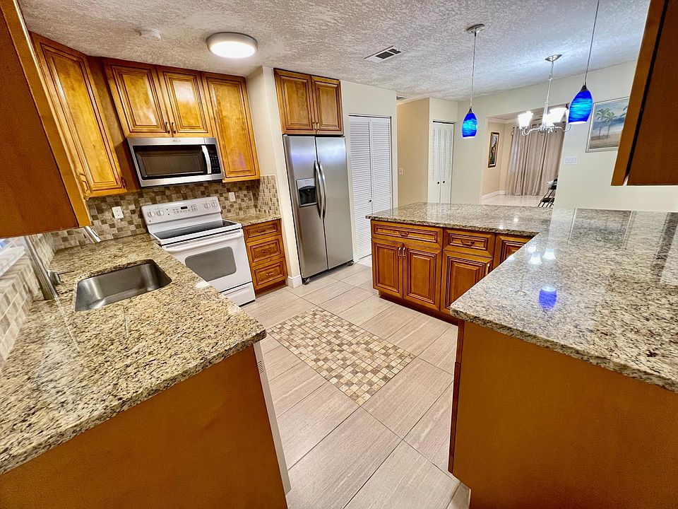 1st image of 10911 NW 45th St APT 8