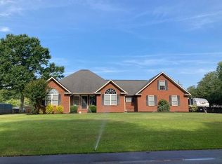 2880 Waverly Dr, Sumter, SC 29150