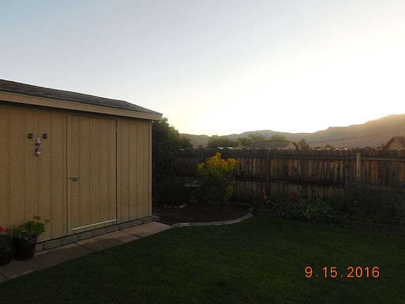4th image of 829 Shiraz Dr