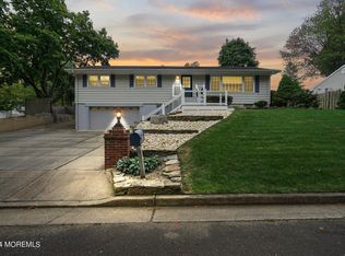 31 Wesleyan St, Red Bank, NJ 07701