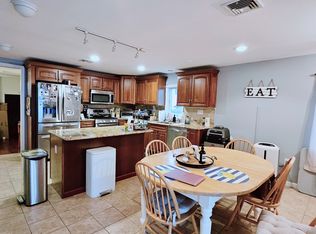 14 Kroll Ter #A, Secaucus, NJ 07094