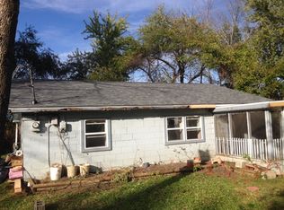 211 N Gibson St, La Crosse, IN 46348