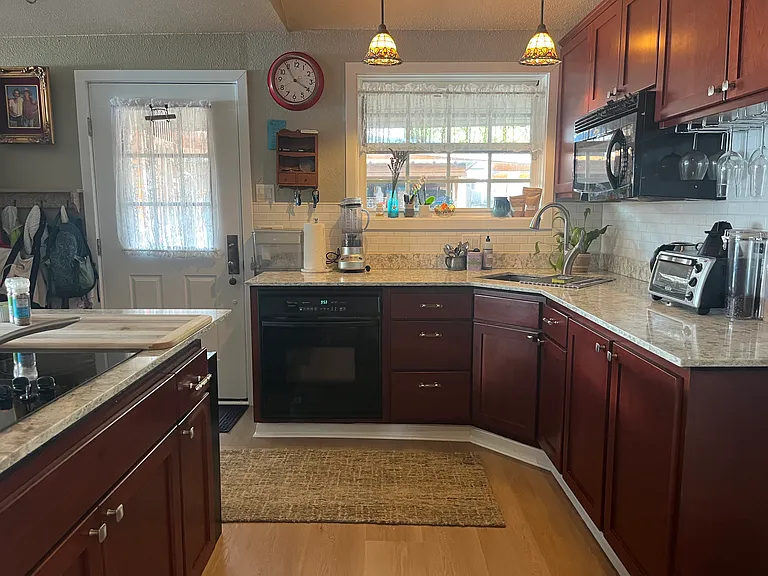 19 N Salmon Bch — Photo 17
