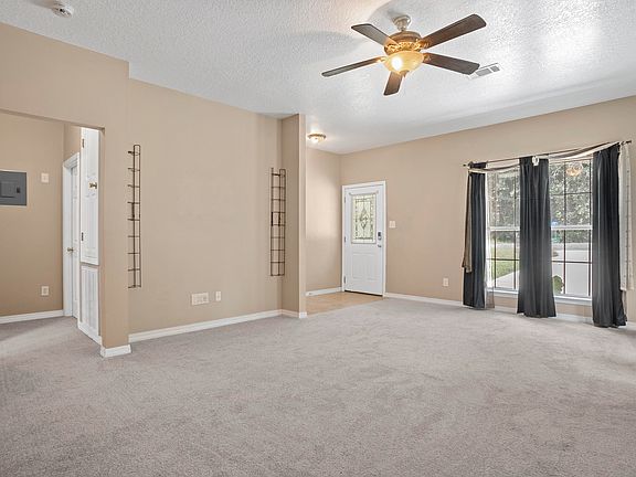 3rd image of 13486 Dee Ave