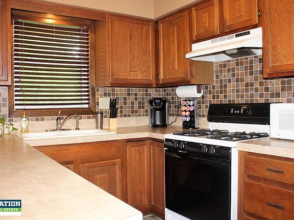 5th image of 3701 Doral Ln