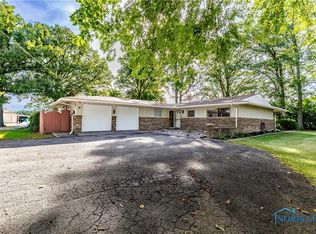 28902 Bates Rd, Perrysburg, OH 43551