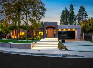 16601 Park Lane Cir, Los Angeles, CA 90049