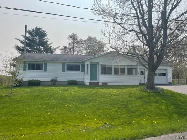 16 Richard Ave, Pennellville, NY 13132