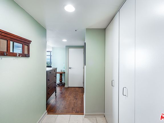 2nd image of 13700 Marina Pointe Dr Unit 1517