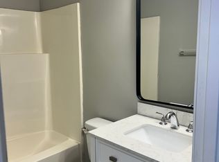 1000 Davis St APT 1, Charleston, IL