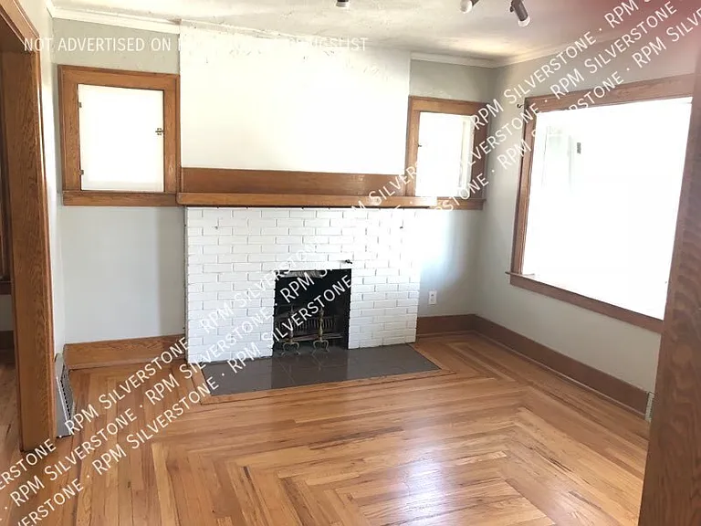 613 E 3rd St — Photo 5