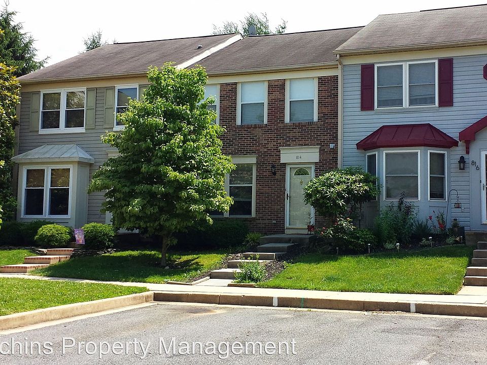 1st image of 814 Dora Pl
