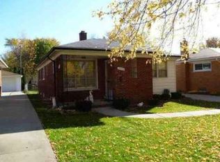 27830 Rosebriar St, Saint Clair Shores, MI 48081