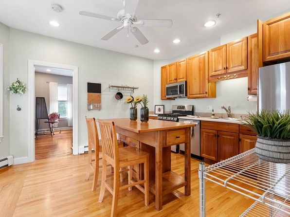 102 Salem St #1F