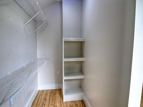 3rd image of 281 Littleton St