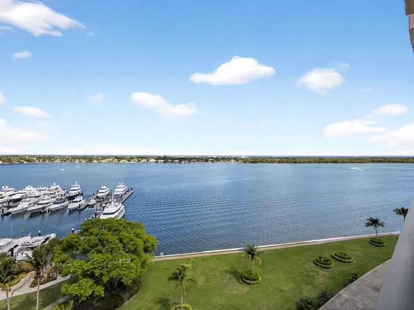 134 Lakeshore Dr, North Palm Beach, FL