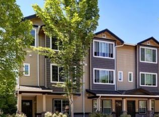 465 NW Edgeway Dr, Beaverton, OR 97006