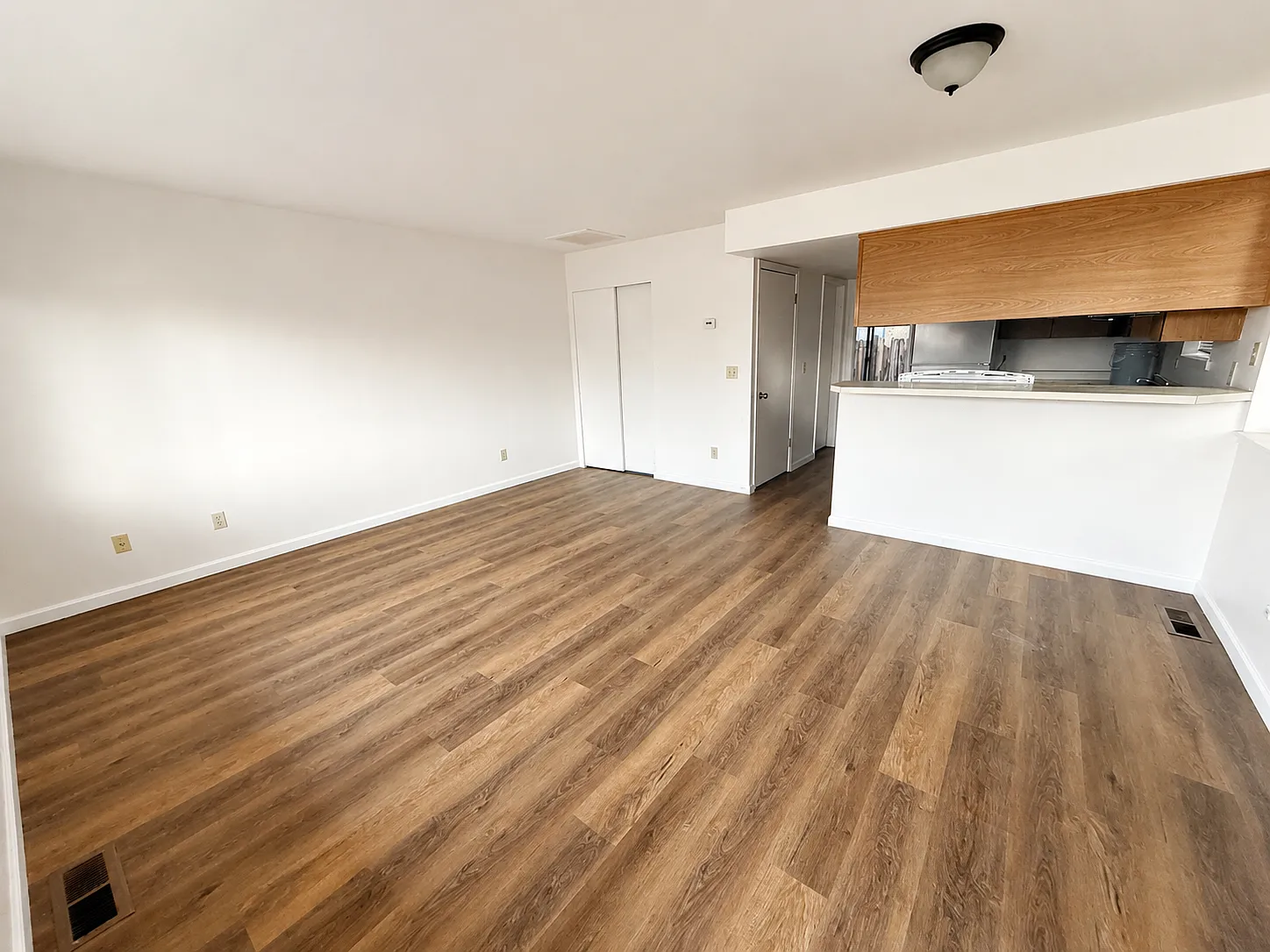 1 bed, 630 sqft, $1,350 — Photo 3