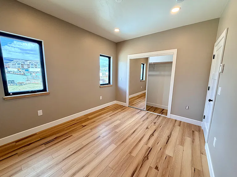 119 E 15th St #B — Photo 12