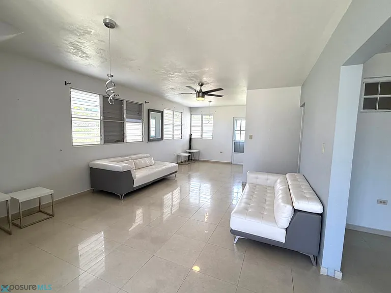 3704 Moralon — Photo 10