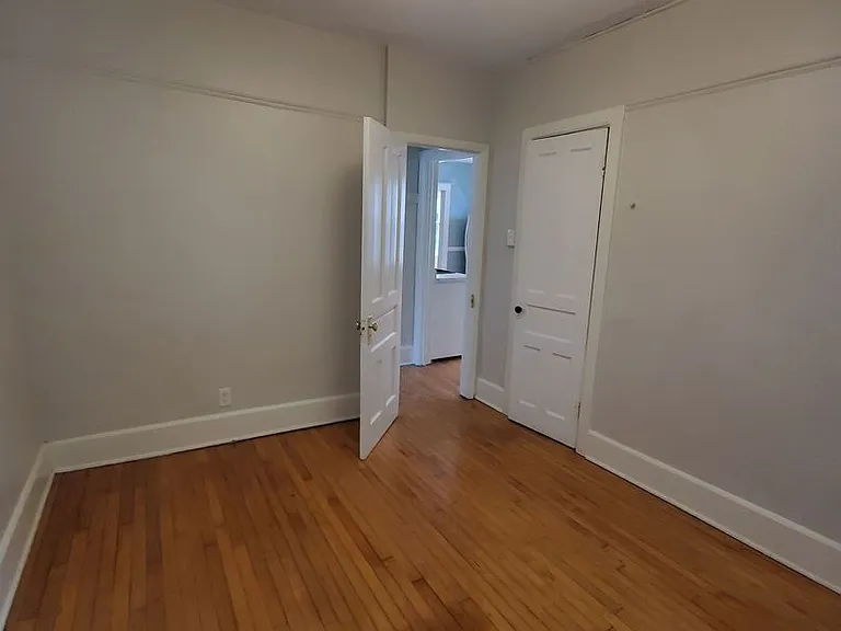 3015-3015B N Pierce St. (Duplex + Back House) — Photo 7