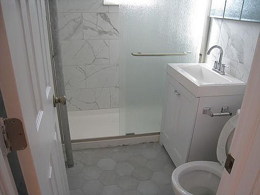 3rd image of 23-52 37th St #2R