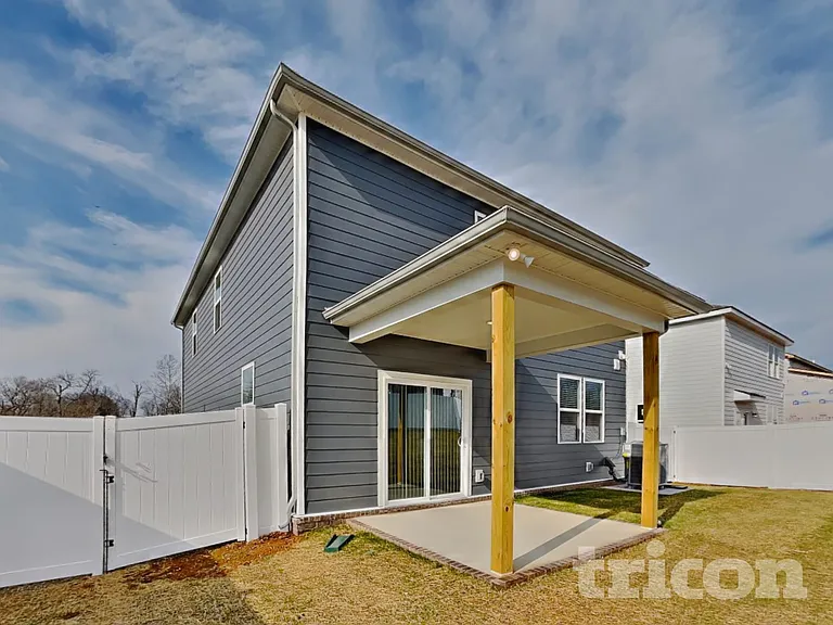247 W Millbrook Dr — Photo 17