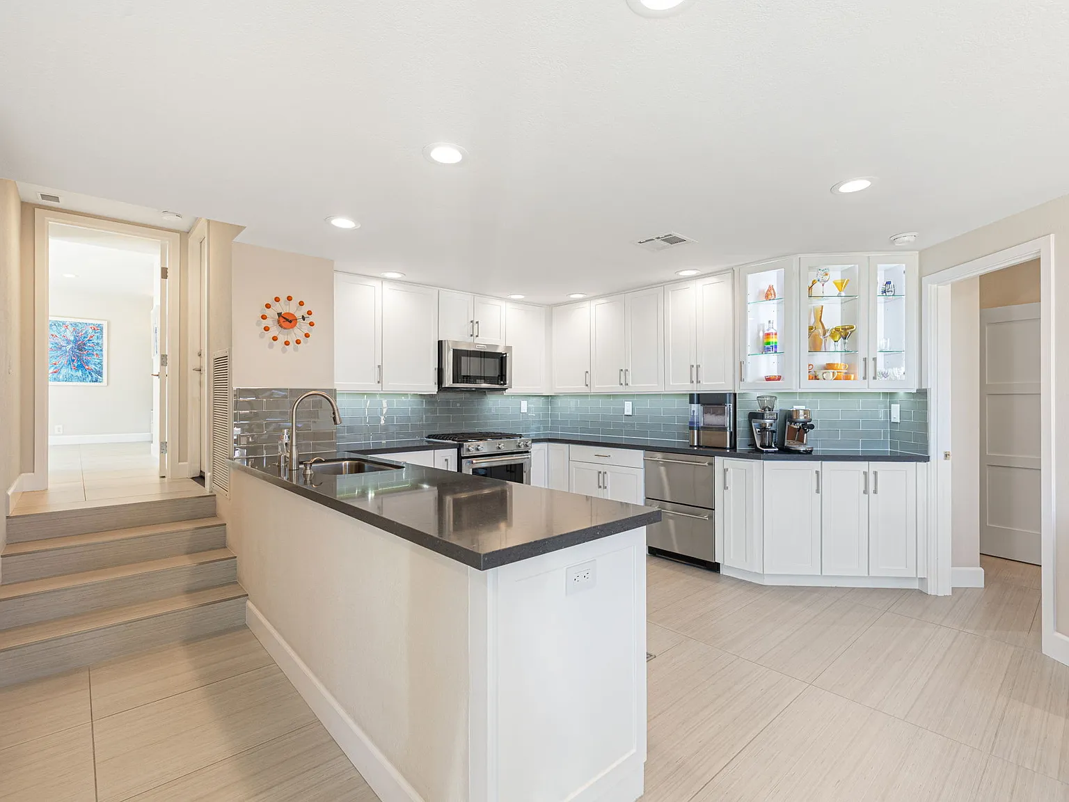 3 bed, 1737 sqft, $4,500 — Photo 2