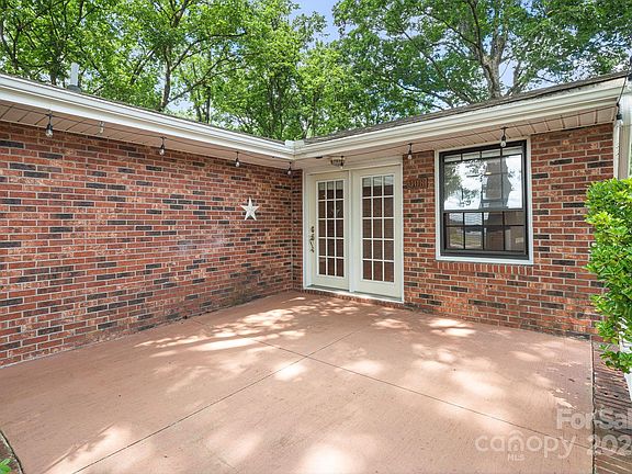 3rd image of 408 Jack St #1