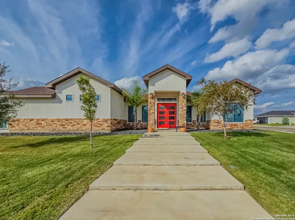 2733 Lavander Drive, Eagle Pass, TX 78852