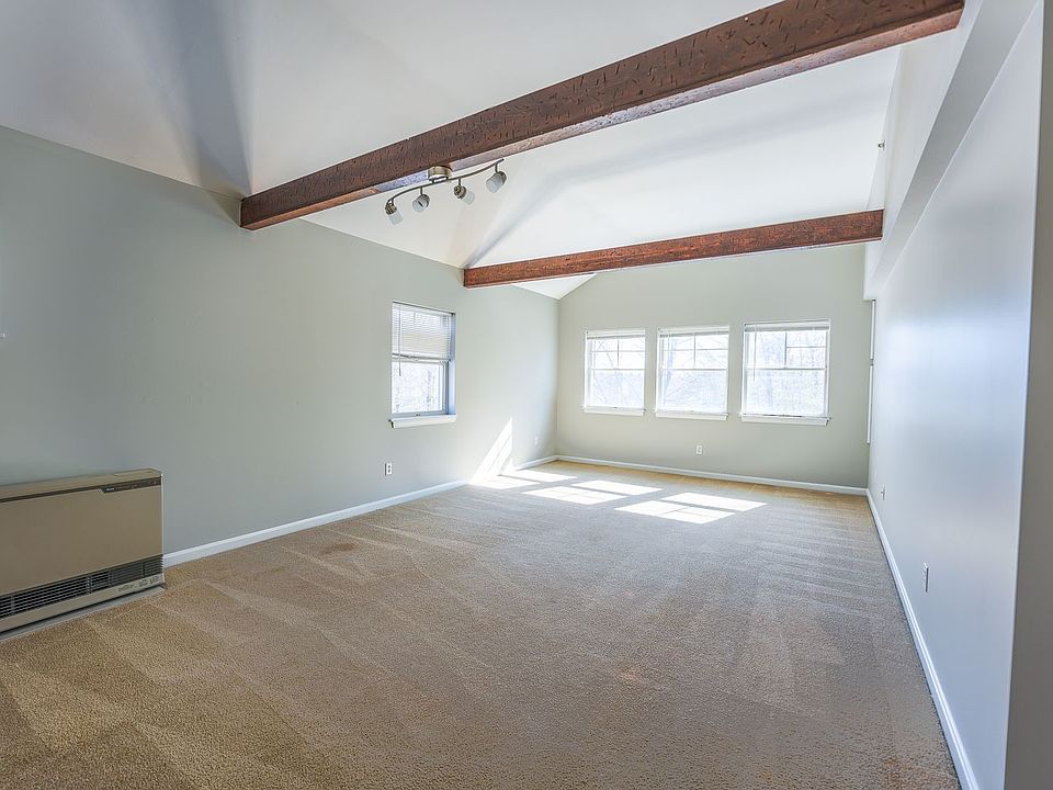 1st image of 183 Lower Main St APT 207