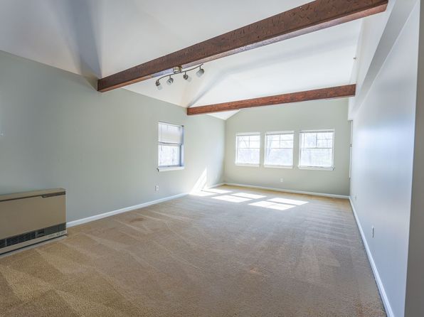 183 Lower Main St APT 207