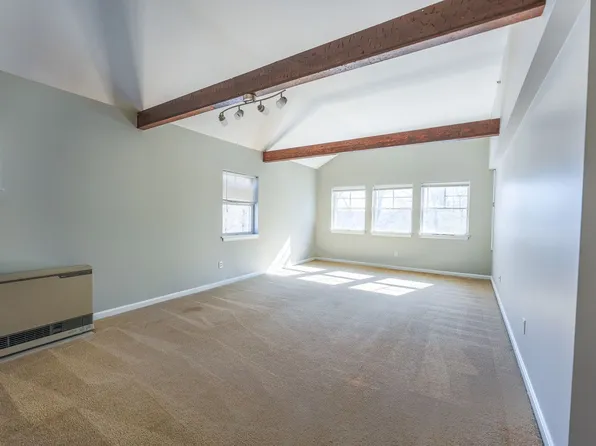 183 Lower Main St APT 207, Freeport, ME 04032