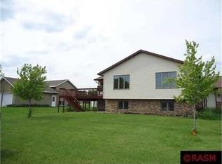 920 4th St, Nicollet, MN 56074