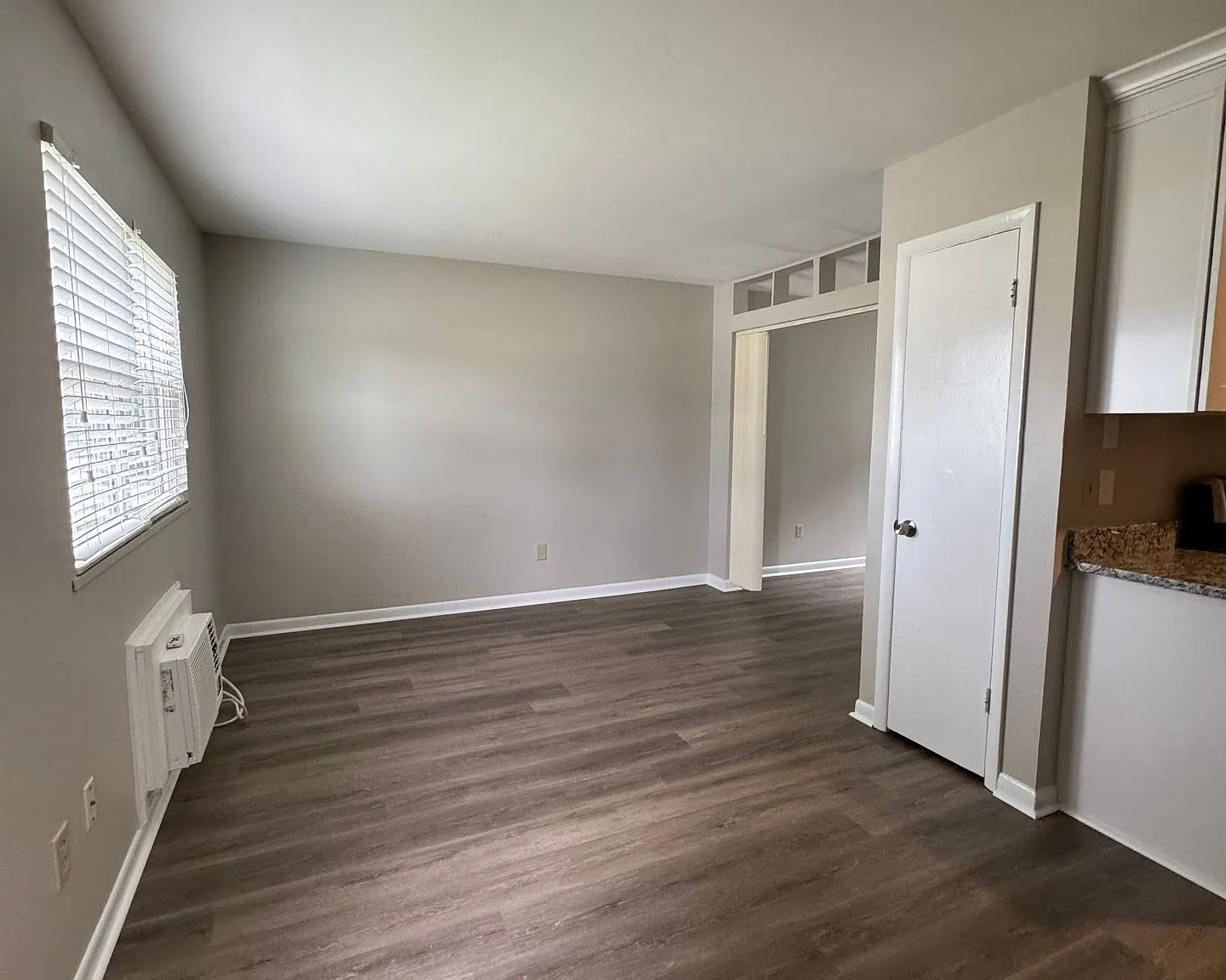 7594 Bellehaven Drive (Unit 14) — Photo 4