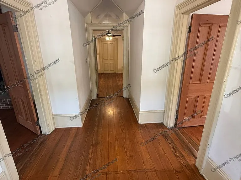 1031 Bond St #1 — Photo 2