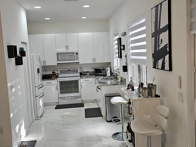 10435 Yarrow Dr — Photo 11