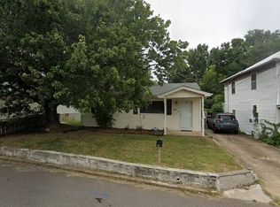 418 W Blythe St, Paris, TN 38242