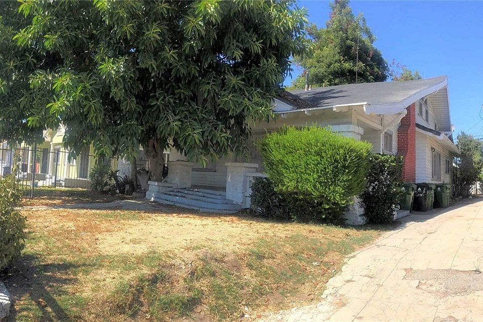 1st image of 1225 W 41st St
