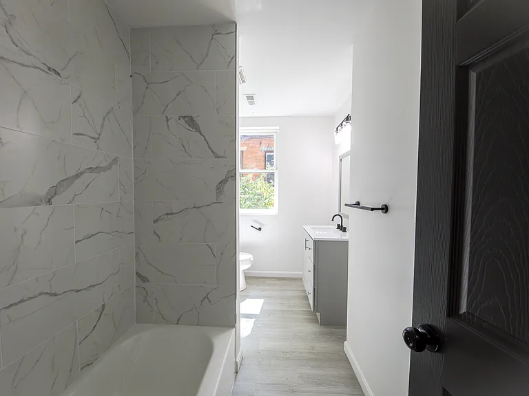 2620 May St #4 — Photo 5