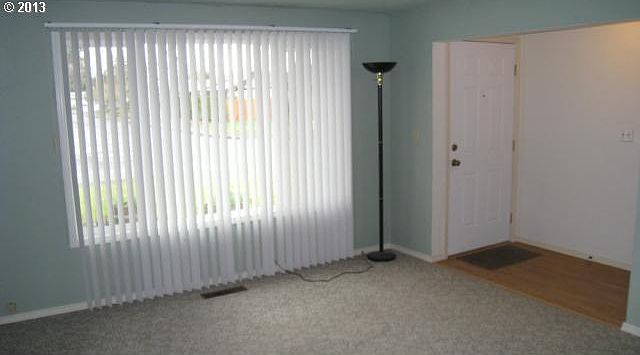 2nd image of 1467 Palace Dr